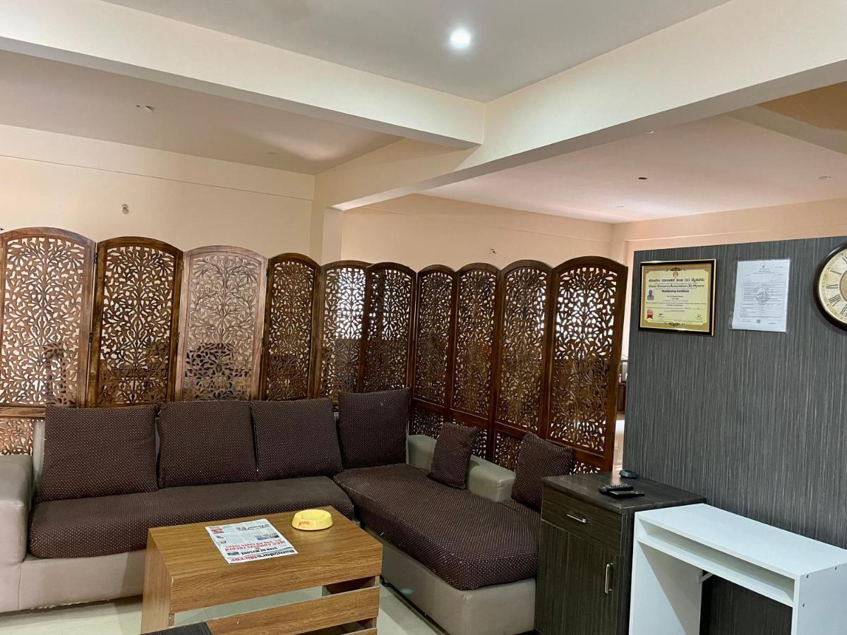 The Inn Mysore Buitenkant foto